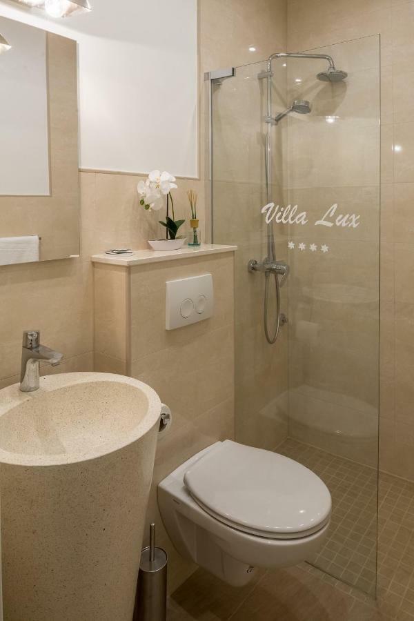 Apartments Villa Lux Дуги-Рат Экстерьер фото